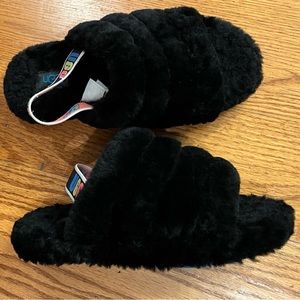 UGG Youth Slipper, Black